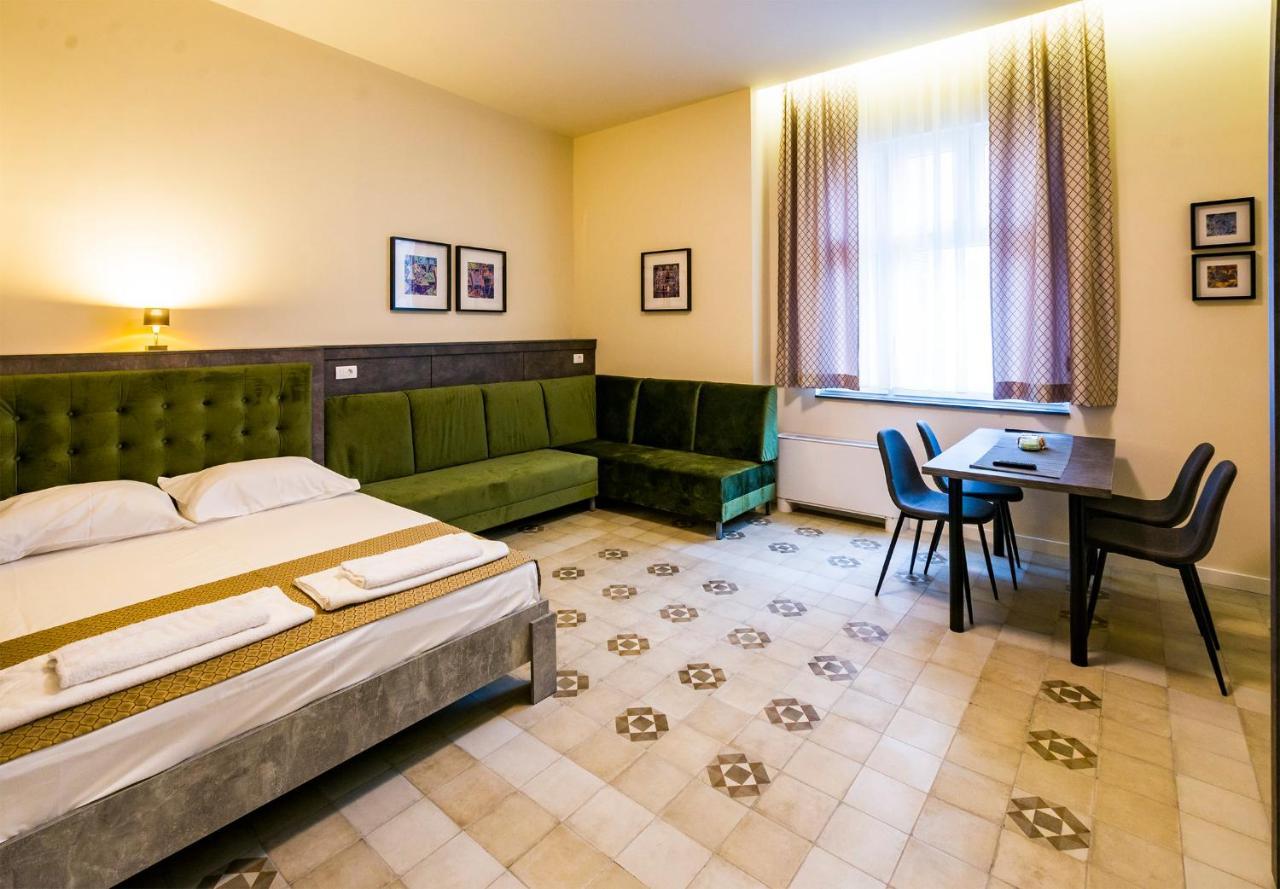 Lux Villa Old Town Beograd Bagian luar foto